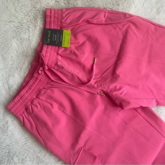 Pink Cargo joggers - Picture 2 of 12